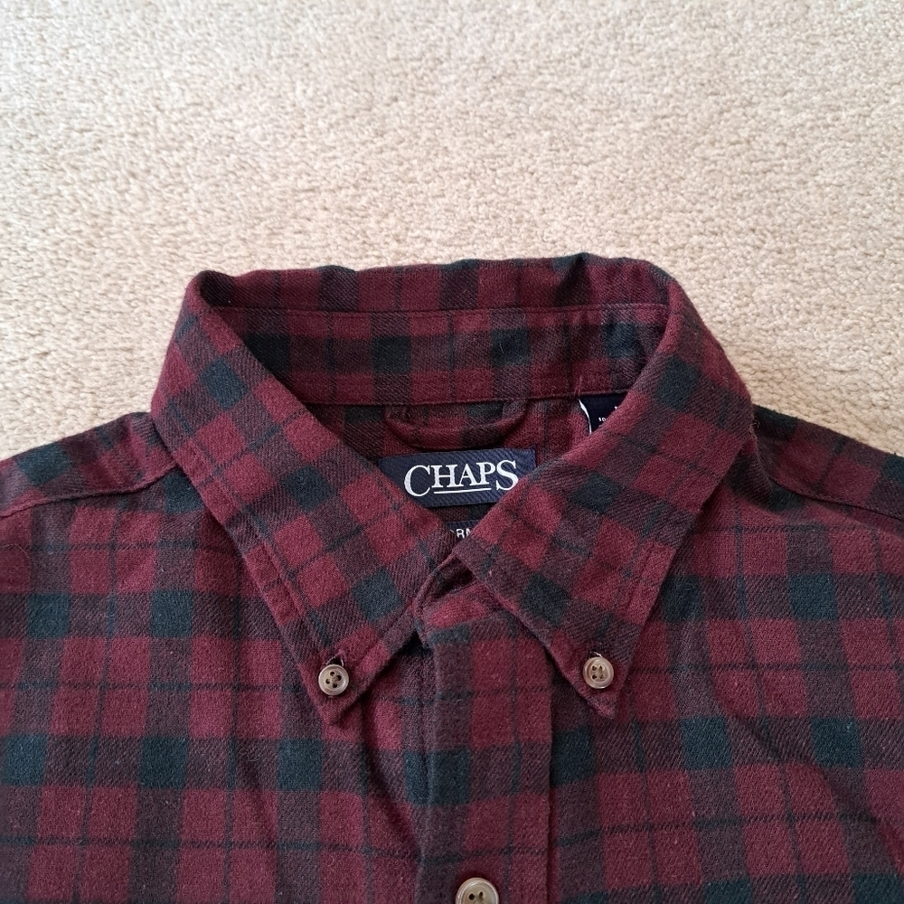Chaps Plaid Flannel Shirt Performance Top Men's Medium Red Black Plaid Collared - Picture 2 of 8